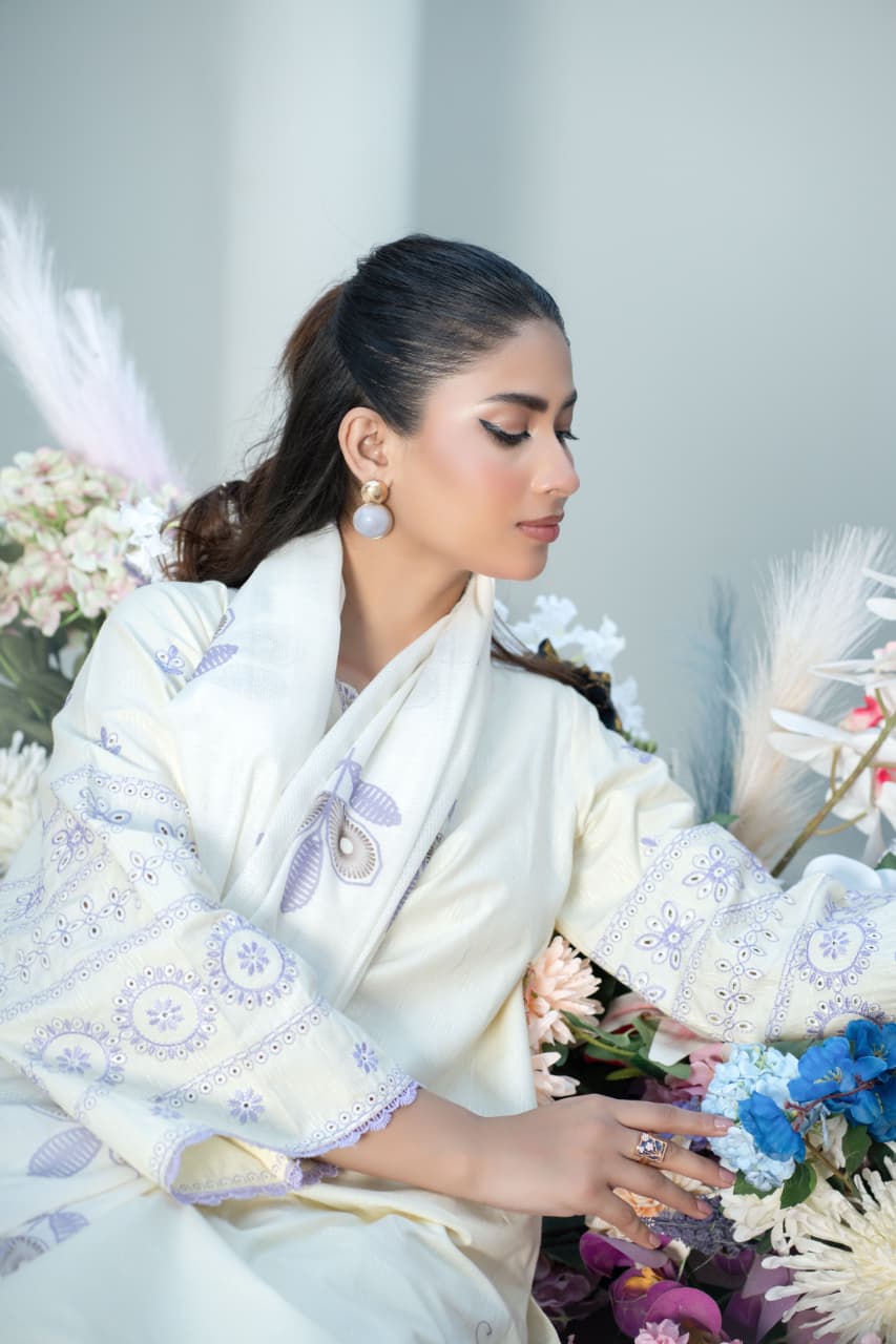 Elegance in Bloom – Cream & Lavender Embroidered Lawn Suit (3-Piece)