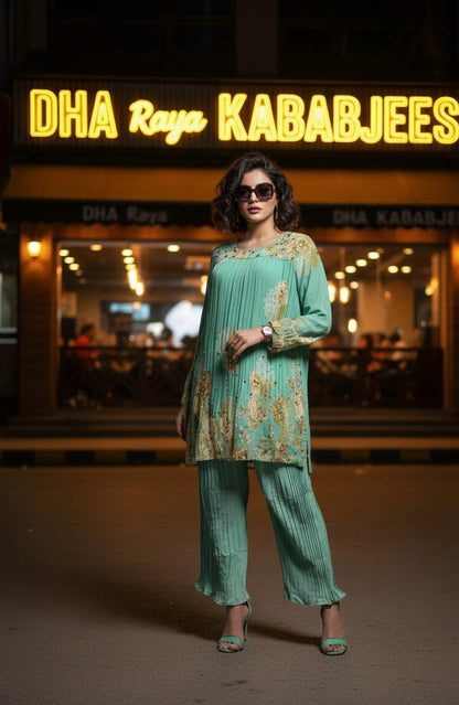 🌸 Zafynix Pleated Floral 2-Piece Tunic Set – Elegance in Every Fold