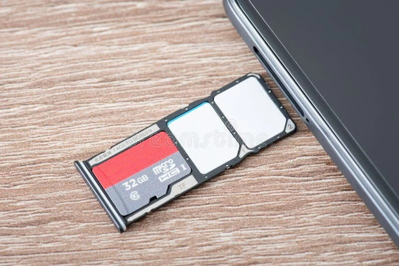 ZAFYNIX Combo Deal – GFive G96 Slide Mobile + High-Power Flood Light